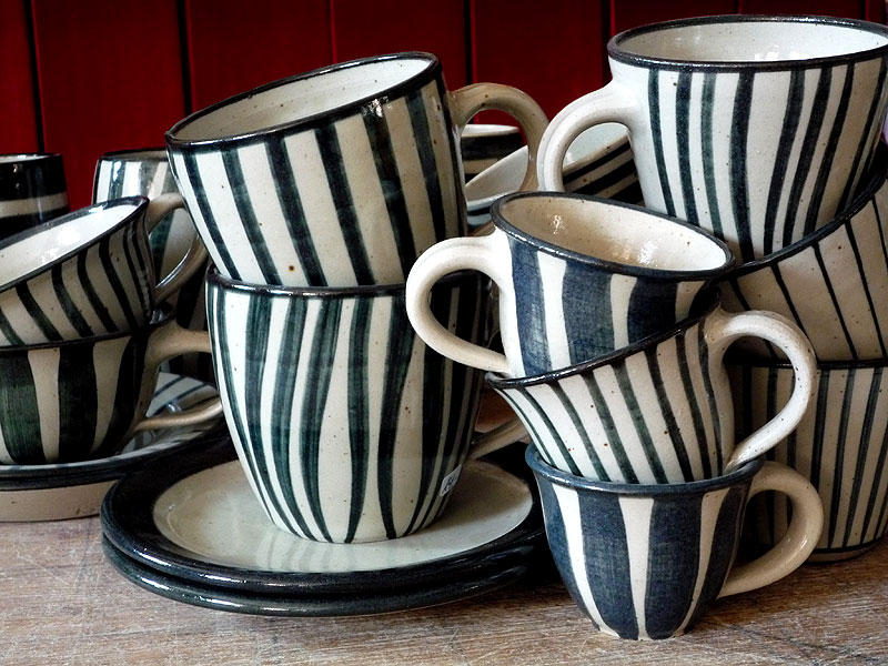 P1000619.JPG - Jede Tasse ein Einzelstück