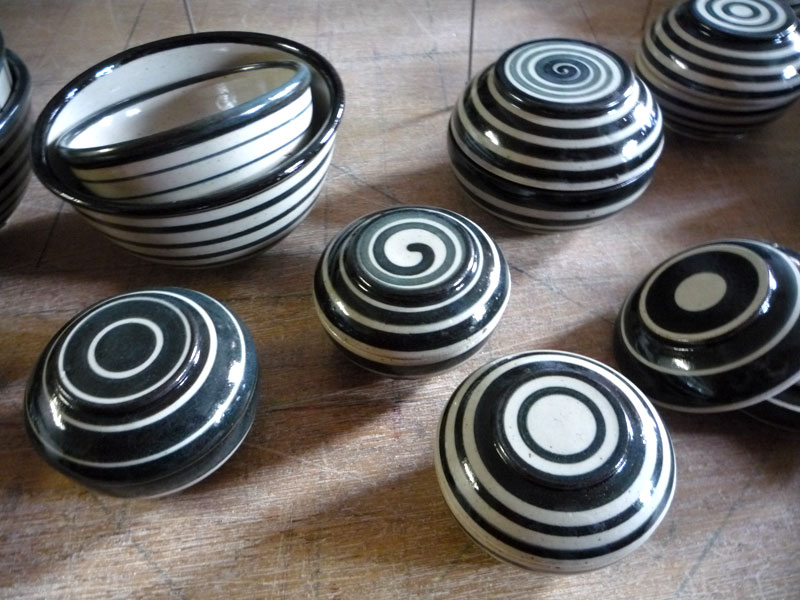 P1010253.jpg - Kleine Dosen inklusive Deckel